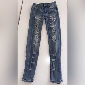 American Eagle Light Wash Ripped Skinny Jeans/Jeggings